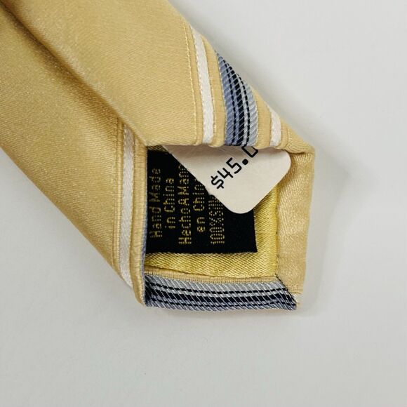 NWT Donald J Trump 100% Silk Necktie Tie Striped Yellow Gold Blue 3 1/2 x 62 - Picture 4 of 4